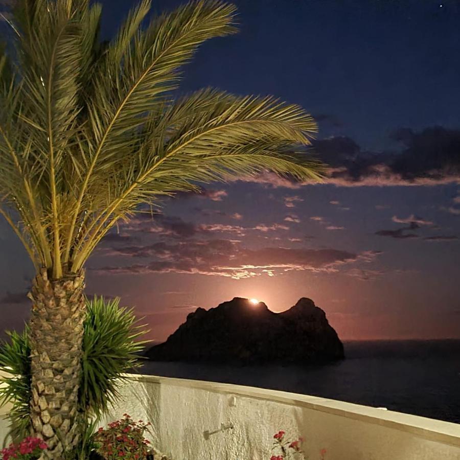 Los Geraneos Águilas Exterior photo